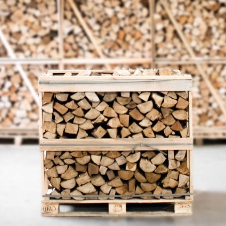 halve-pallet-haagbeuk-recht-blur-inzoom-light